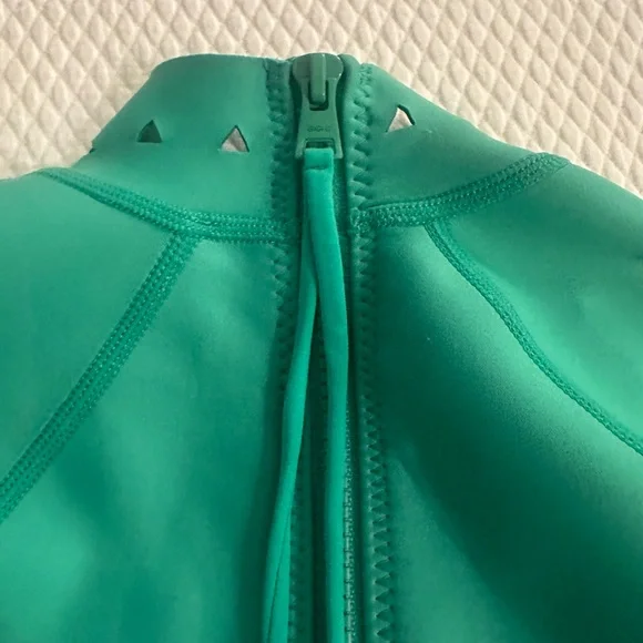 GIGI C Vibrant Green Cutout Swim Bodysuit - Picture 5 of 12